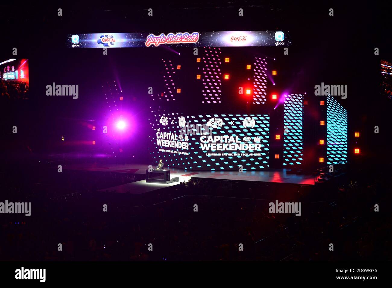 Marvin Humes sul palco durante il primo giorno del Capital's Jingle Bell Ball 2018 con Coca-Cola all'O2 Arena, Londra. Il credito immagine dovrebbe essere: Doug Peters/EMPICS Entertainment Foto Stock