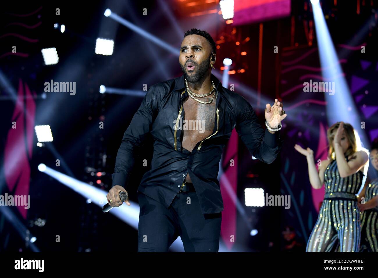 Jason Derulo si esibisce sul palco durante il secondo giorno della Jingle Bell Ball 2018 della capitale con Coca-Cola all'O2 Arena di Londra. Il credito immagine dovrebbe essere: Doug Peters/EMPICS Entertainment Foto Stock