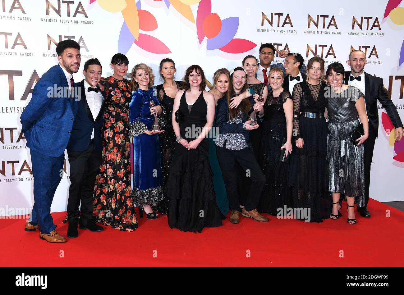 Il cast di Emmerdale con il premio per il miglior dramma seriale nella Sala Stampa al National Television Awards 2019 che si tiene alla O2 Arena, Londra. Il credito fotografico dovrebbe essere: Doug Peters/EMPICS Foto Stock