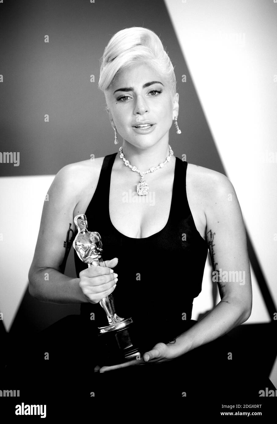 Lady Gaga vince il miglior Oscar della canzone originale nella sala stampa al 91esimo Premio dell'Accademia tenuto al Dolby Theatre di Hollywood, Los Angeles, USA. Il credito fotografico dovrebbe essere: Doug Peters/EMPICS. Foto Stock