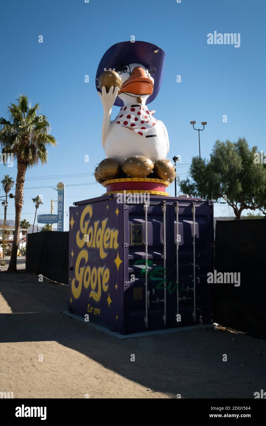 Statua dell'Oca d'oro dell'ex Golden Goose Hotel and Casino di Las Vegas, Nevada Foto Stock