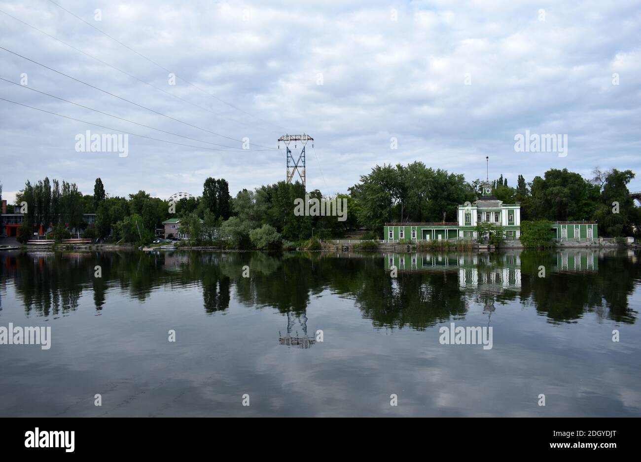 Ponte sul fiume Dnipro Foto Stock