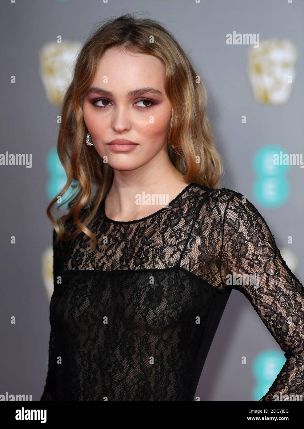 Lily-Rose Depp partecipa al 73° British Academy Film Awards tenutosi presso la Royal Albert Hall di Londra. Il credito fotografico dovrebbe essere: Doug Peters/EMPICS Entertainment Foto Stock