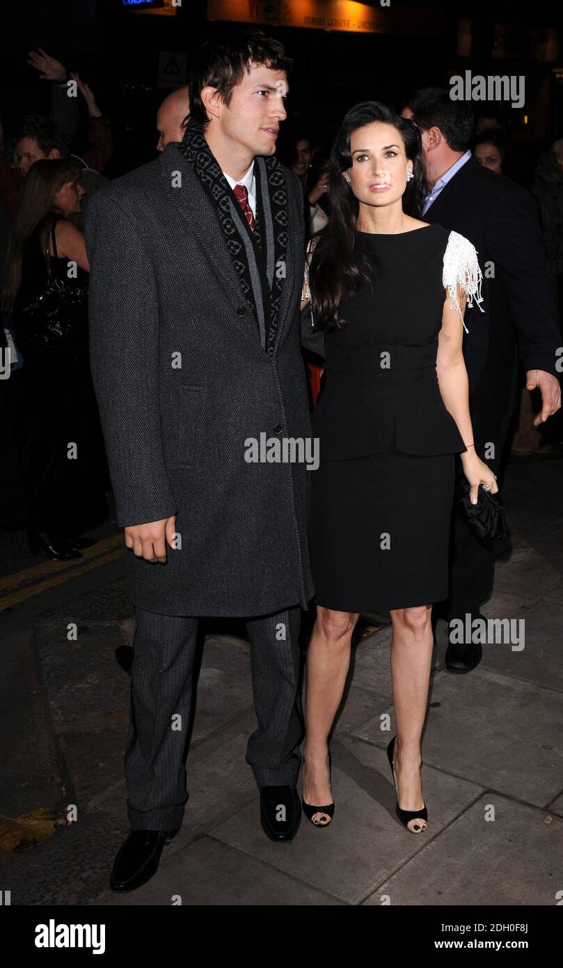 Demi Moore e Ashton Kutcher arrivano per la prima volta di "impeccabile" all'Odeon Covent Garden, Shaftesbury Avenue, Londra. Foto Stock