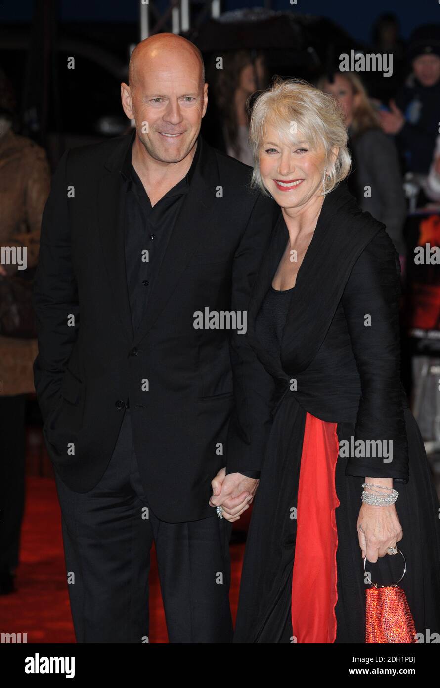Bruce Willis e Helen Mirren arrivano al RED Premiere, Royal Festival Hall, South Bank, Londra. Foto Stock