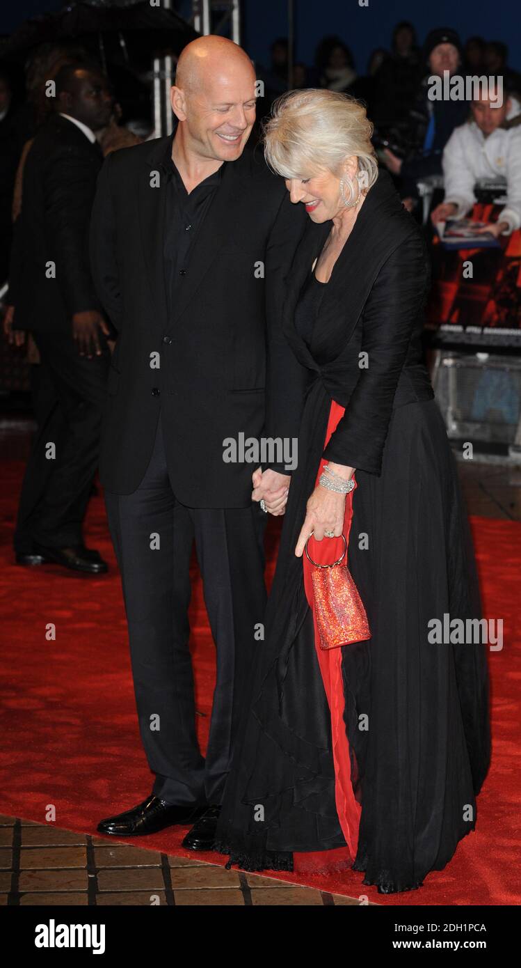 Bruce Willis e Helen Mirren arrivano al RED Premiere, Royal Festival Hall, South Bank, Londra. Foto Stock