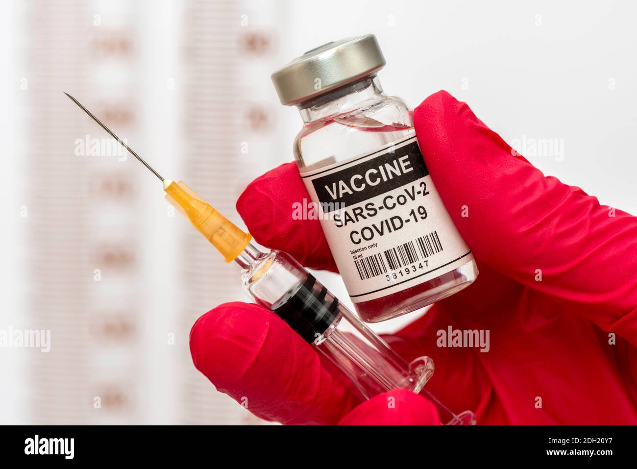 Impfung mit Serum gegen COVID-19 Coronavirus Foto Stock