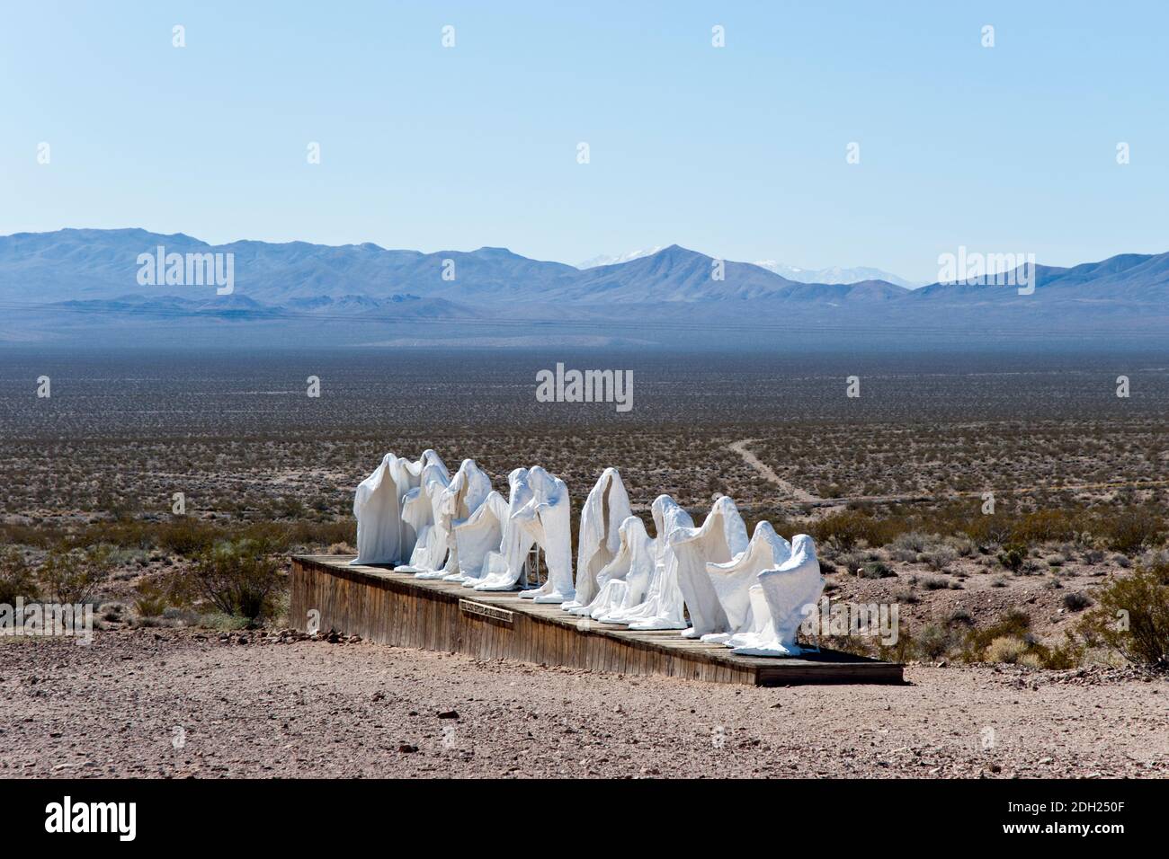 "L'ultima cena" di Charles Szukalski nella città fantasma di Rhyolite, Nevada. Foto Stock