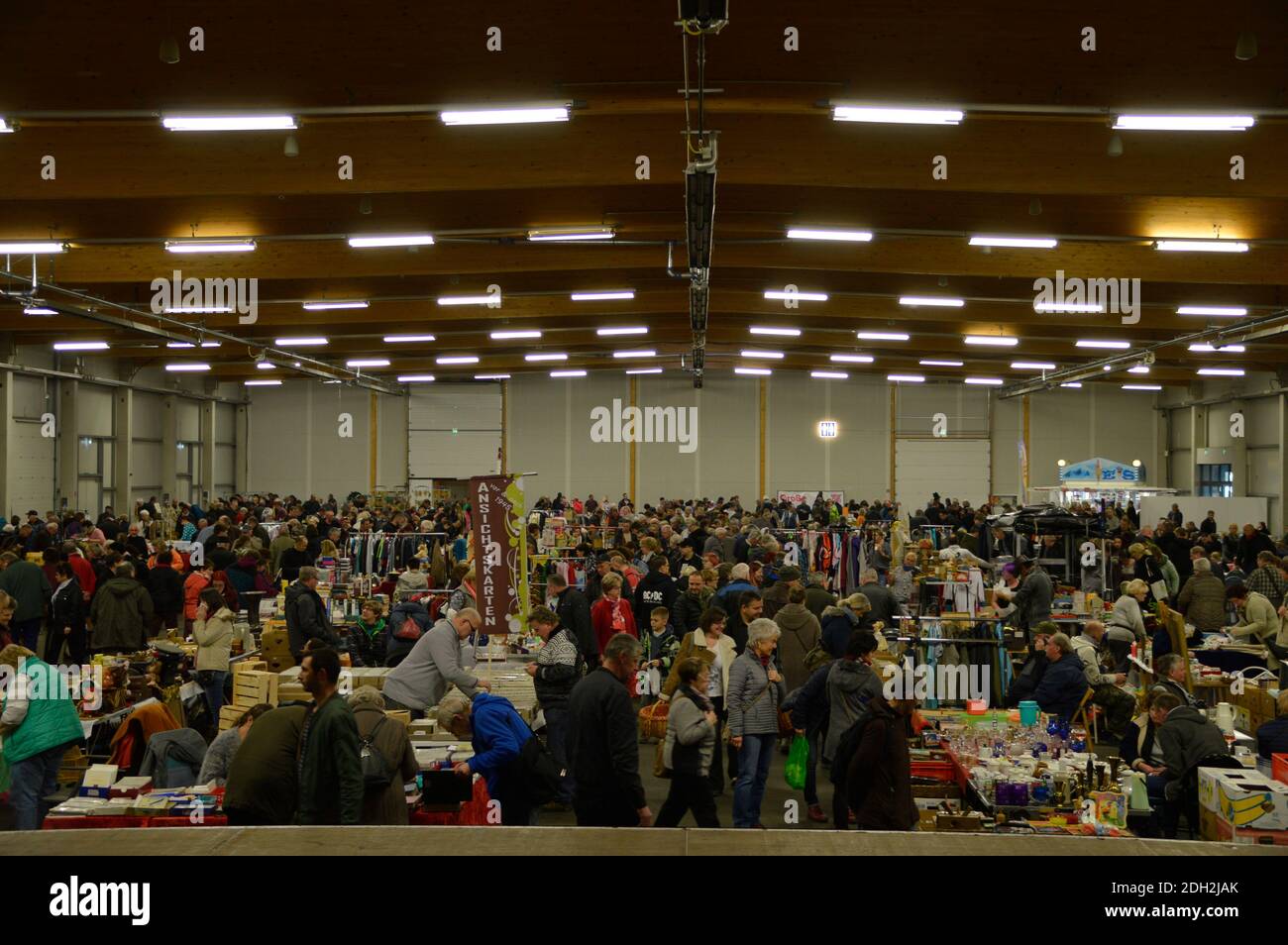 Archivbild: In der Messehalle Löbau wird die zentrale Corona-Impfstation des Landkreises Görlitz eingerichtet. Insgesamt 13 Impfzentren sollen im Frei Foto Stock