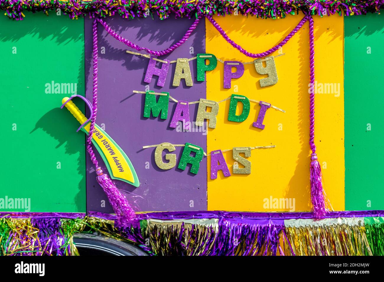 Una strada d'ingresso che porta alla Mardi Gras Parade in Louisiana Foto Stock