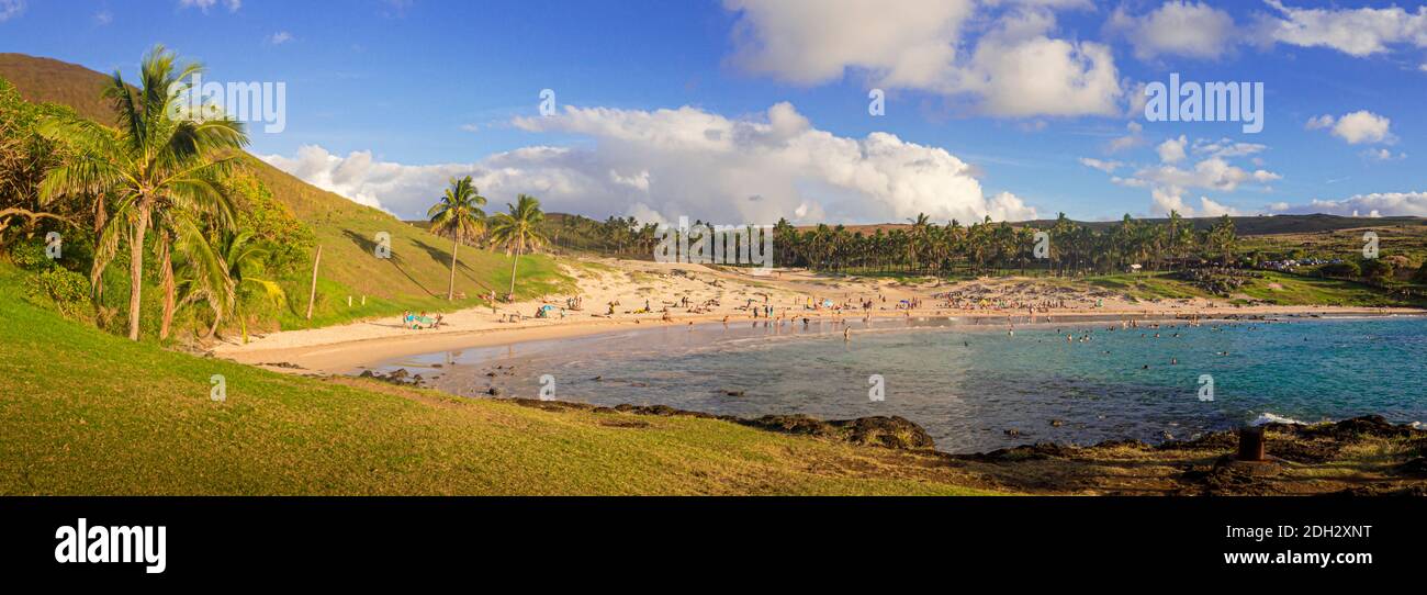 Panoramica di Anakena spiaggia Isola di Pasqua Cile Foto Stock