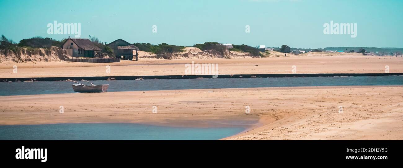 Spiaggia barra de Valizas vicino al parco naturale Cabo Polonio In Uruguay Foto Stock