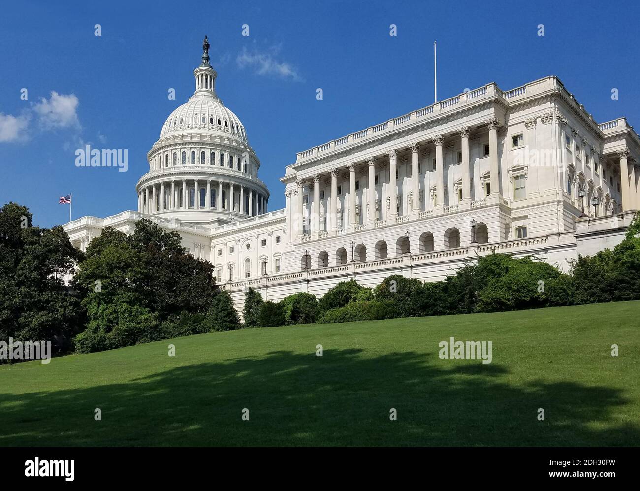 La facciata sud-ovest del Campidoglio degli Stati Uniti, con la cupola e l'ala della Camera dei rappresentanti, su Capitol Hill a Washington DC, Foto Stock