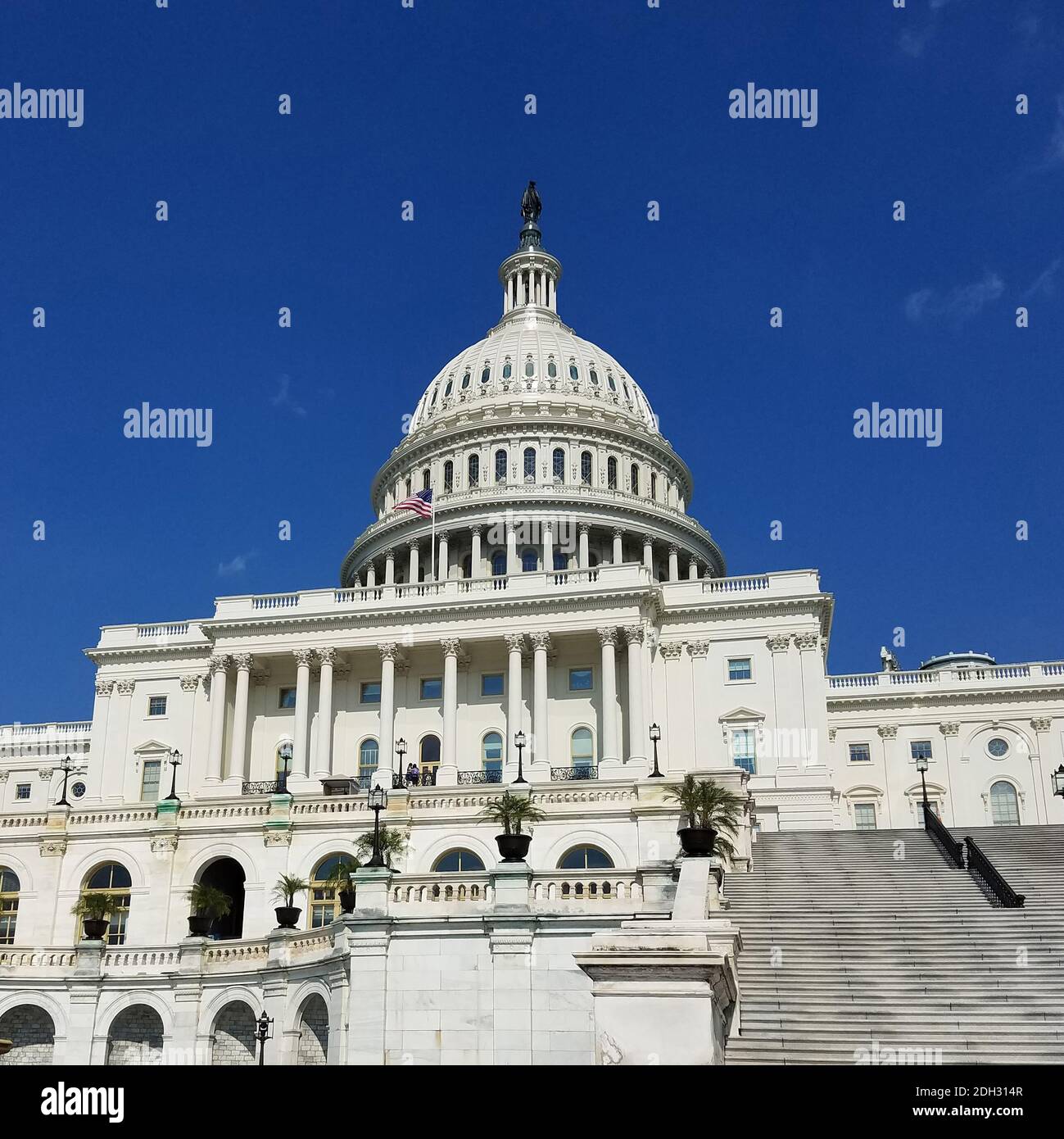 La facciata occidentale e il dettaglio della cupola del Campidoglio degli Stati Uniti, su Capitol Hill a Washington DC, USA. Foto Stock