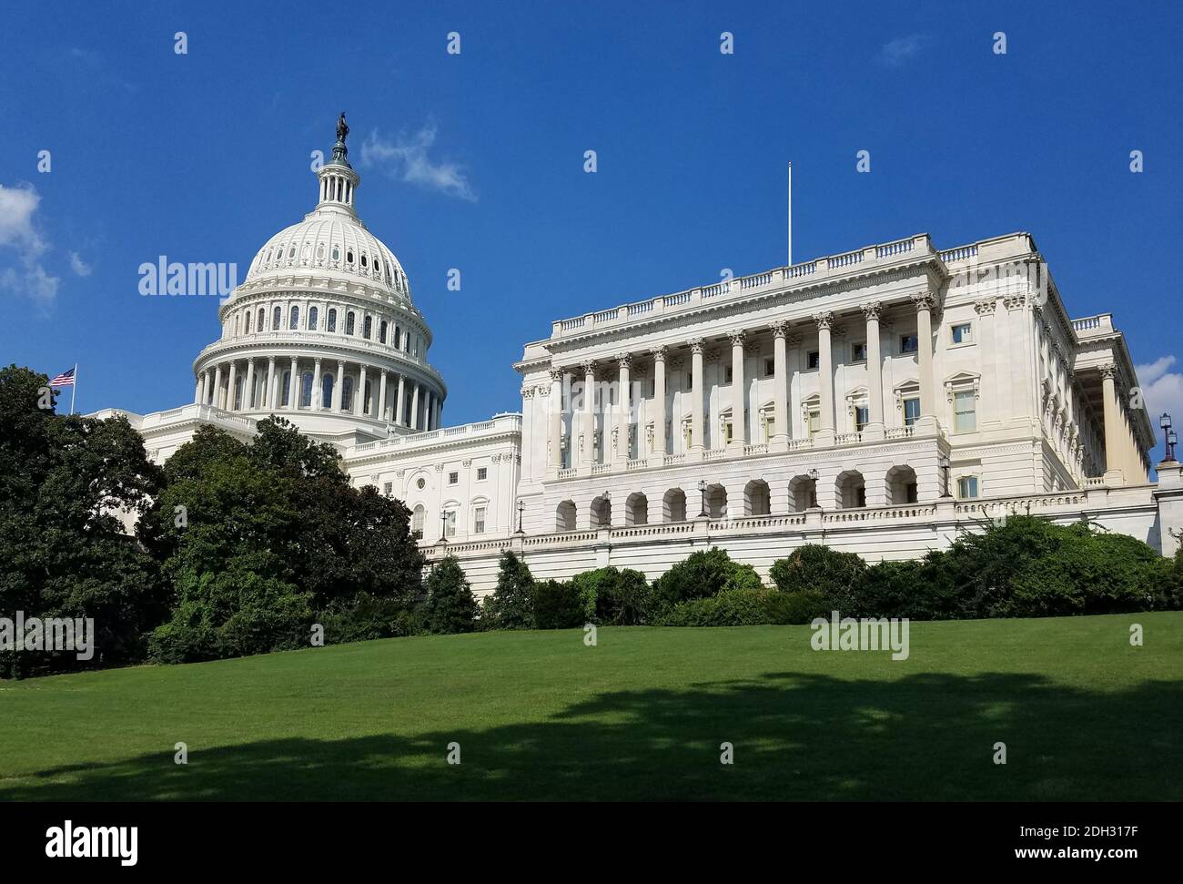 La facciata sud-ovest del Campidoglio degli Stati Uniti, con la cupola e l'ala della Camera dei rappresentanti, su Capitol Hill a Washington DC, Foto Stock