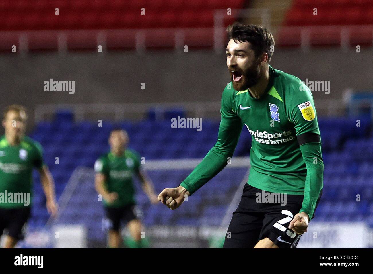 Reading, Regno Unito. 09 dicembre 2020. Jon Toral di Birmingham City festeggia dopo aver segnato il suo primo goal squadre. EFL Skybet Championship match, Reading v Birmingham City presso lo stadio Madejski di Reading mercoledì 9 dicembre 2020. Questa immagine può essere utilizzata solo per scopi editoriali. Solo per uso editoriale, è richiesta una licenza per uso commerciale. Nessun utilizzo nelle scommesse, nei giochi o nelle pubblicazioni di un singolo club/campionato/giocatore. pic by Steffan Bowen/Andrew Orchard sports photography/Alamy Live news Credit: Andrew Orchard sports photography/Alamy Live News Foto Stock