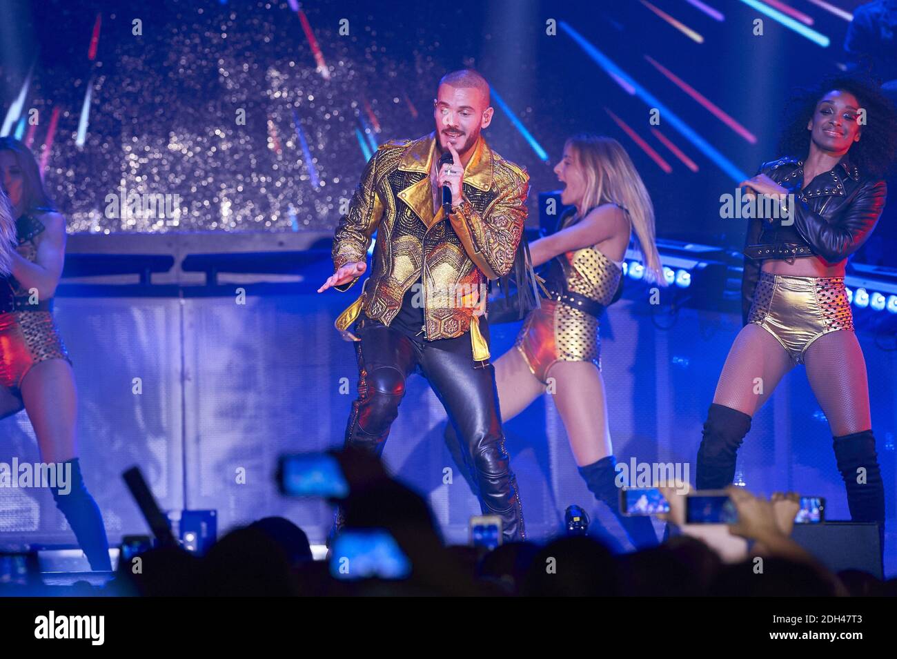 Il cantante francese M. Pokora (noto anche come Matt Pokora, Matthieu Tota) si esibisce dal vivo sul palco del 'le Tigre' con il suo 'My Way Tour' durante il 'lol Song Festival', il 30 giugno 2017 a Margny-les-Compiegne, Francia. Foto di Edouard Bernaux/Abacapress.com Foto Stock