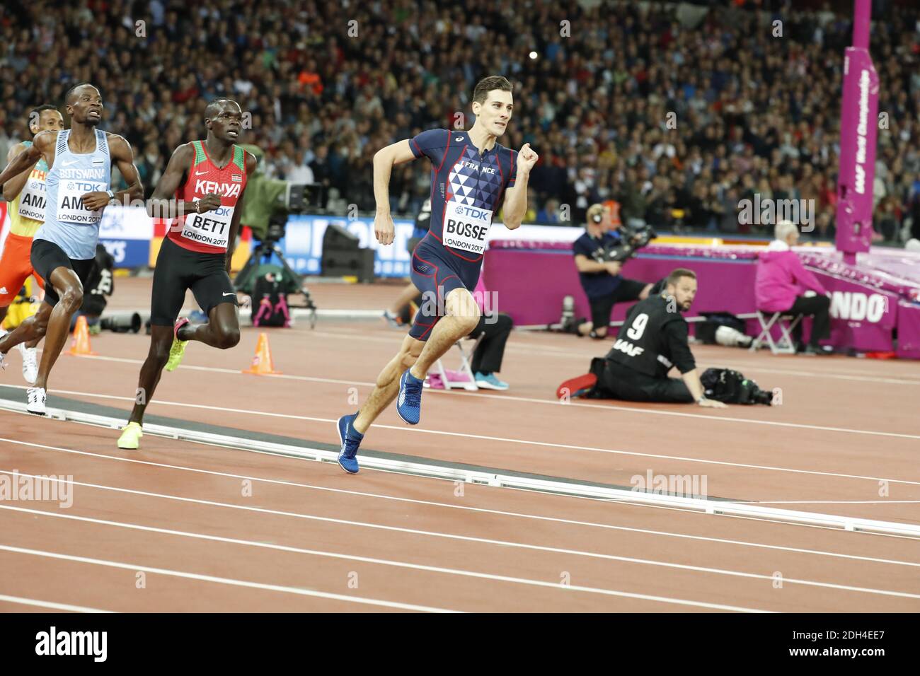 Pierre-Ambroise Bosse in Francia vince la finale maschile di 800 metri al Campionato Mondiale di Atletica IAAF 2017 allo Stadio Olimpico di Londra, Regno Unito, l'8 agosto 2017. Bosse ha vinto in un tempo di 1 minuto e 44.67 secondi. Foto di Henri Szwarc/ABACAPRESS.COM Foto Stock