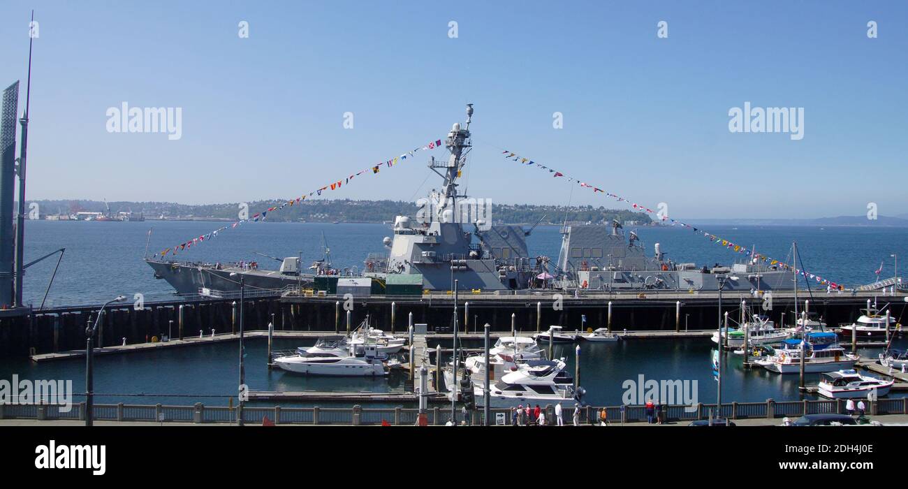 SEATTLE - 4 AGOSTO 2016 - USS Gridley (DDG 101) cacciatorpediniere guidato, attraccato a Seattle per la settimana della flotta Foto Stock