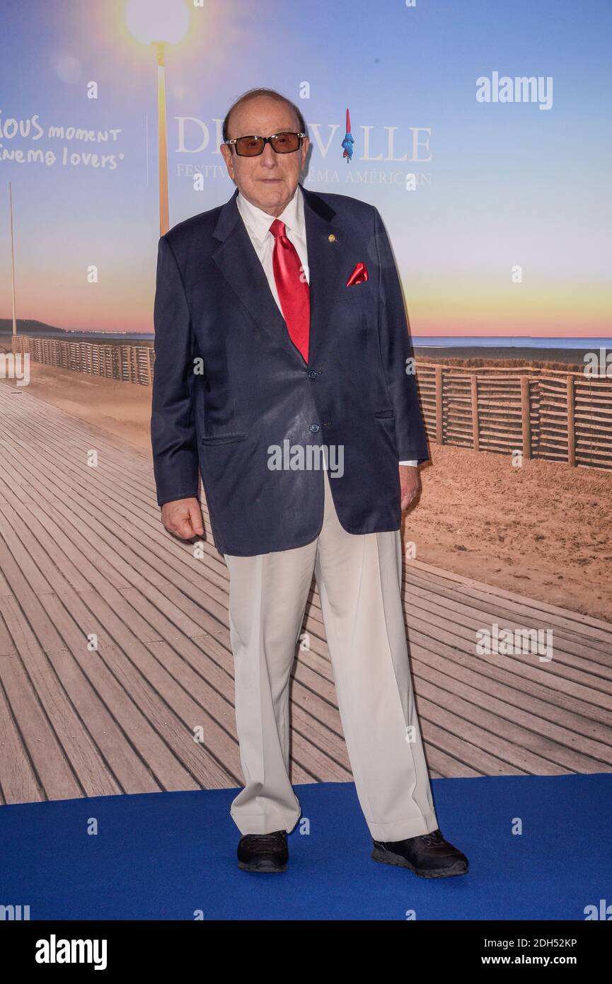 Clive Davis partecipa a una fotocellula per il film Clive Davis : la colonna sonora delle nostre vite al 43° Festival cinematografico americano di Deauville, a Deauville, Francia, il 2 settembre 2017. Foto di Julien Reynaud/APS-Medias/ABACAPRESS.COM Foto Stock