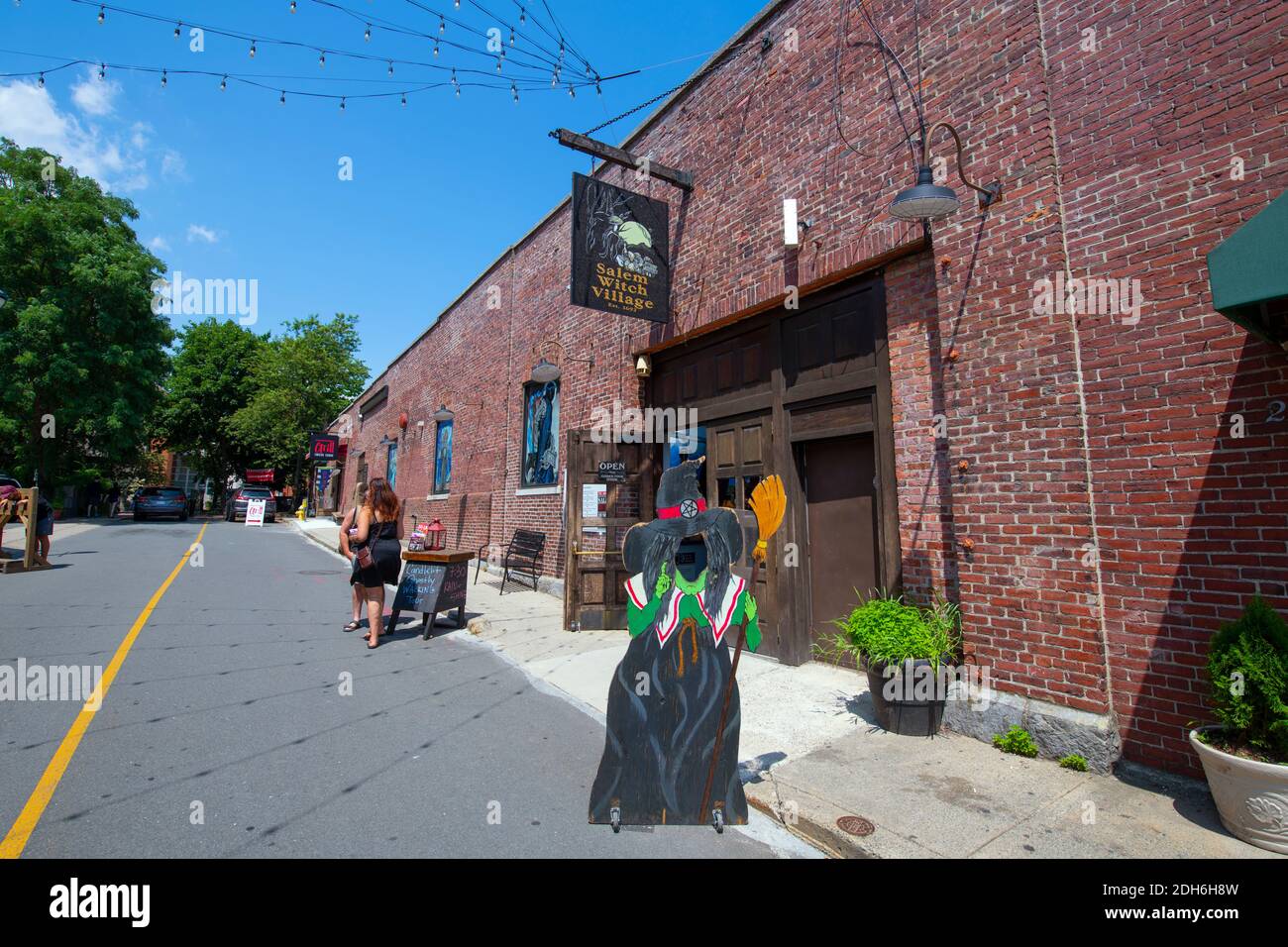Lo storico Salem Witch Village si trova in Liberty Street, nella storica città di Salem, Massachusetts, Massachusetts, Stati Uniti. Foto Stock