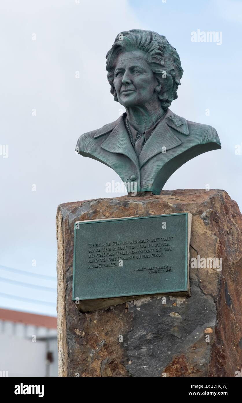 Statua in bronzo di Margaret Thatcher, Port Stanley, Isole Falkland Foto Stock