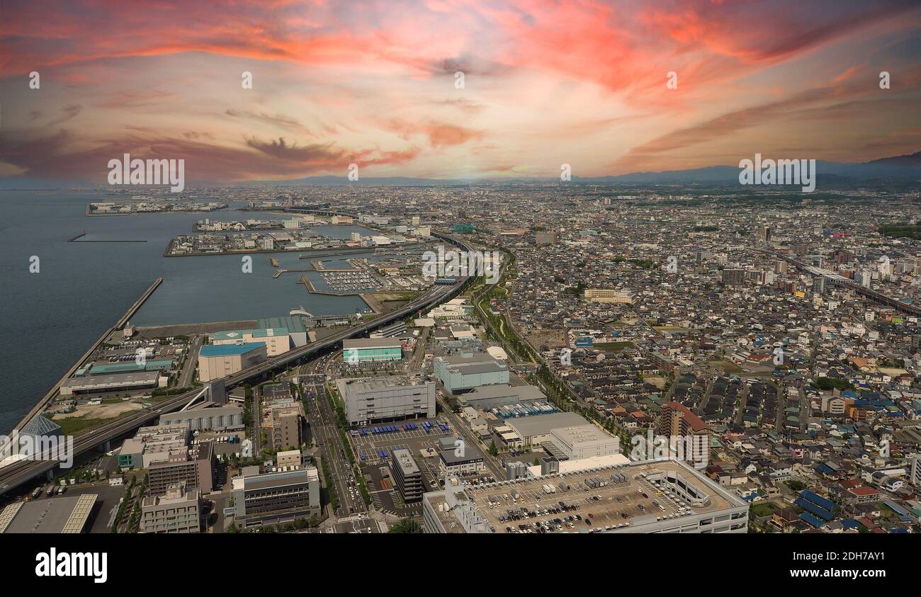 Vista aerea o occhi d'uccello vedere le immagini della baia di Kansai L'area di Osaka Japan include grandi outlet di prima qualità situati di fronte aeroporto internazionale di Kansai e io Foto Stock