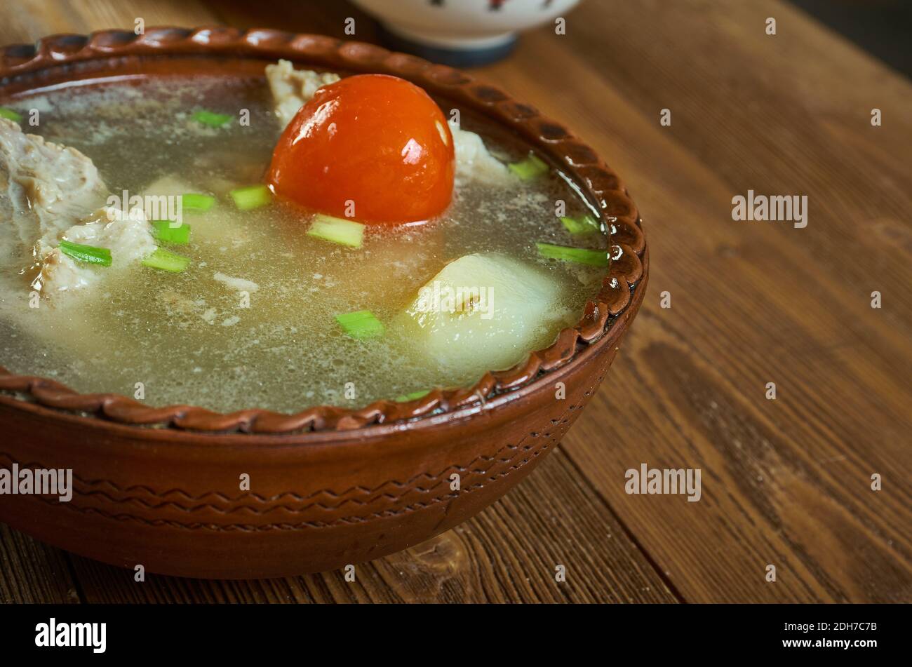 Taleshko vareno, i piatti più popolari del Bulgarin, zuppa tradizionale di manzo e verdure. Foto Stock