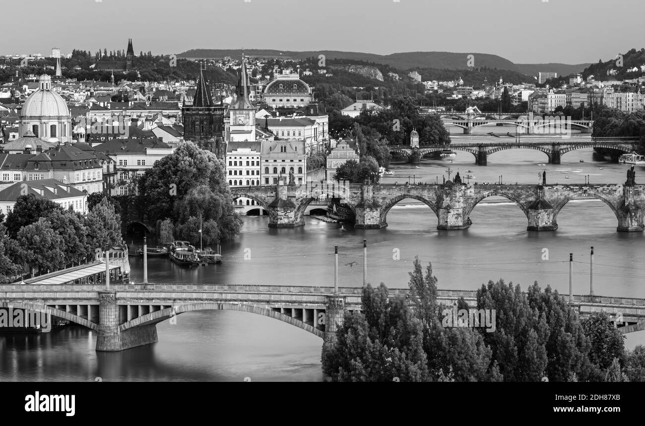 Vista panoramica sul centro storico di Praga,edifici e monumenti della città vecchia di Praga, Repubblica Ceca Foto Stock