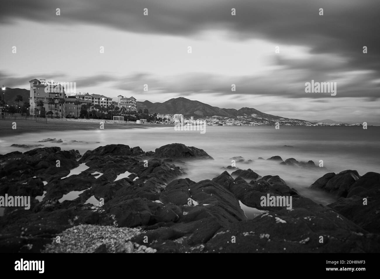 Foto a lunga esposizione di Fuengirola, provincia di Málaga, Andalusia, Spagna. Foto Stock