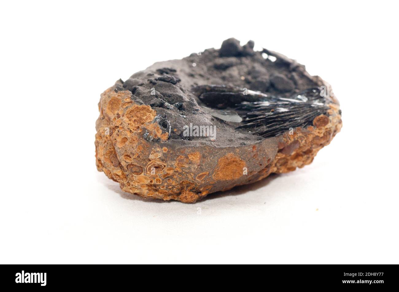 Cristallo vivianite campione minerale molto scuro con striature Foto Stock