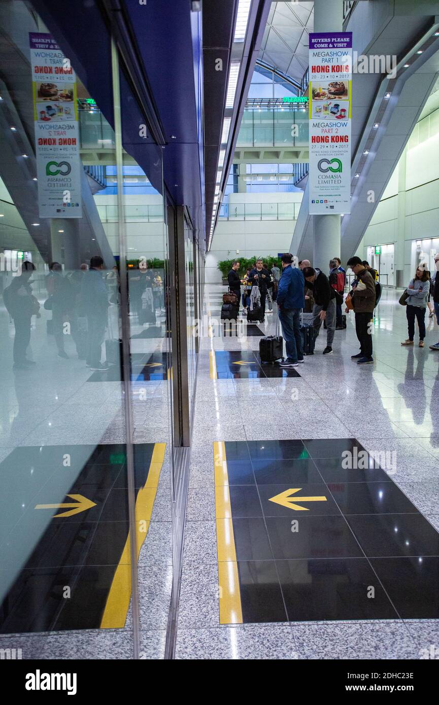 Controllo doganale dell'Aeroporto Internazionale di Hong Kong Foto Stock