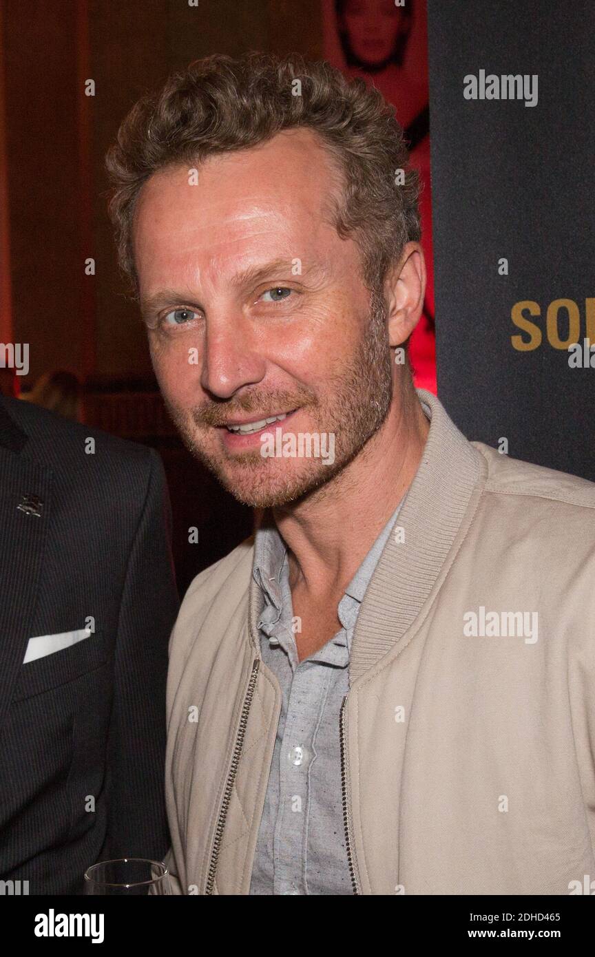 Exclusif - le chanteur Sinclair a la soiree speciale degustazione Champagne COMTE DELIVIE 'Toast for the planet' au Prince De Galles Hotel 05 ottobre 2017 a Parigi, Francia. Foto di Nasser Berzane/ABACAPRESS.COM Foto Stock