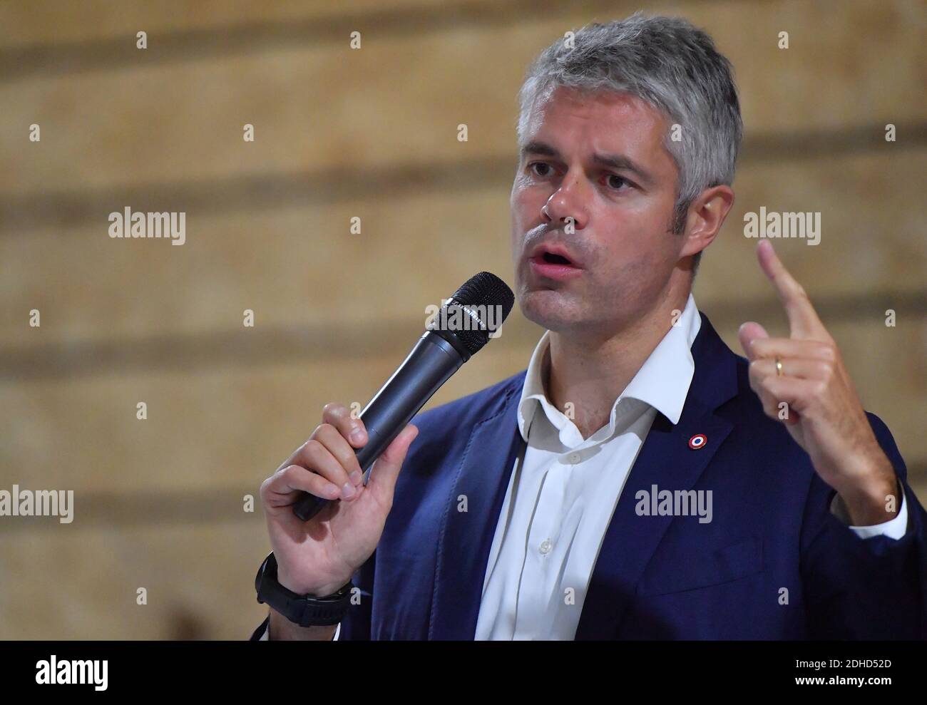 Presidente del consiglio Auvergne-Rhone-Alpes, Vicepresidente del partito francese di destra Les Republicains (LR), e candidato alla presidenza LR, Laurent Wauquiez durante una riunione a Mantes-la-Jolie, Yvelines, USA il 9 ottobre 2017. Foto di Christian Liegi/ABACAPRESS.COM Foto Stock