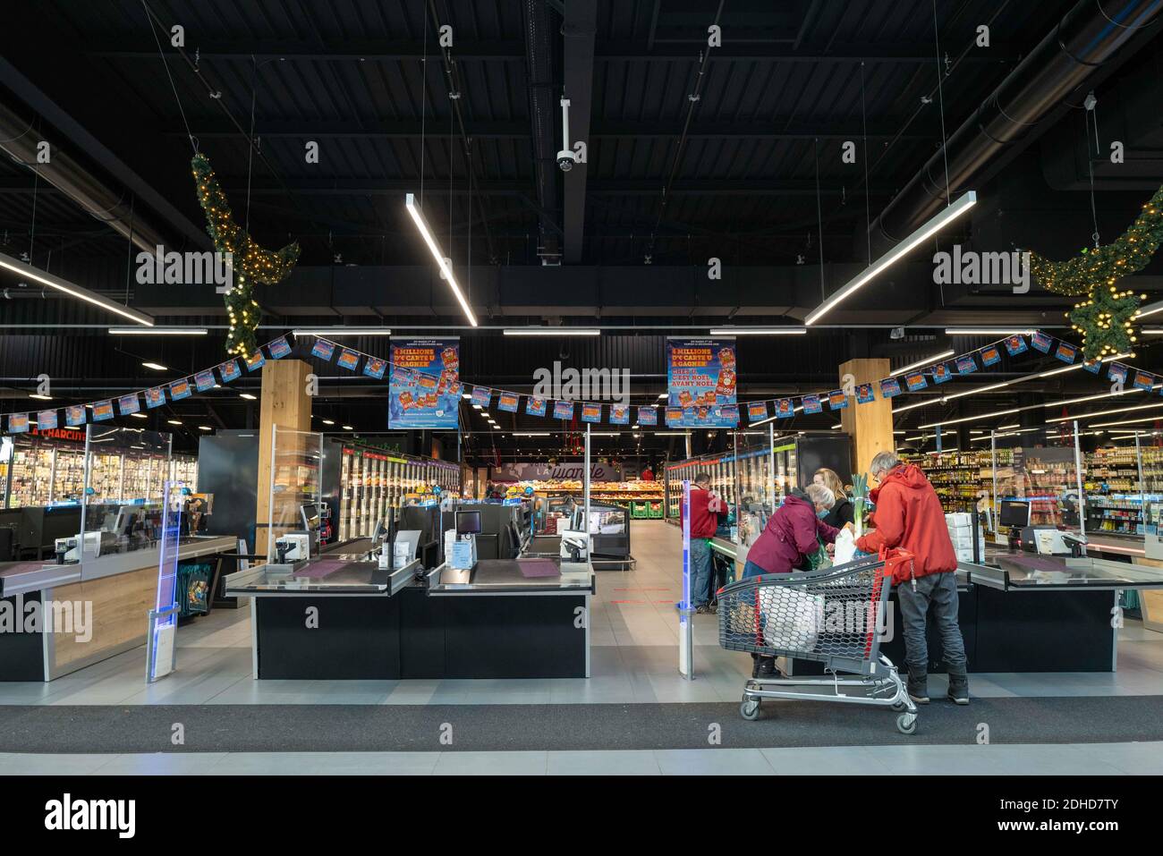 Moutiers, nelle Alpi francesi durante il covid Pandemic e blocco Foto Stock