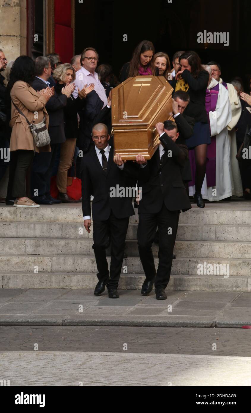 Atmosfera ai funerali dell'attore francese Jean Rochefort, a Parigi, Francia, il 13 ottobre 2017. Foto di De Groeve/ABACAPRESS.COM Foto Stock