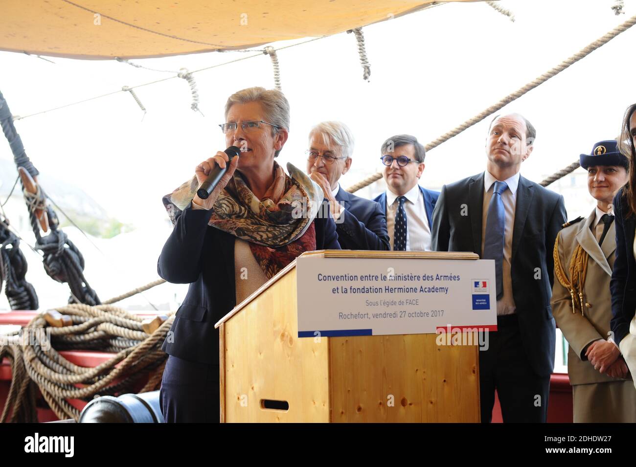 Genevieve Darrieussecq , segretario di Stato agli eserciti, a Rochefort-sur-mer, Francia, il 27 ottobre 2017. Foto di Arnault Serriere/ABACAPRESS.COM Foto Stock