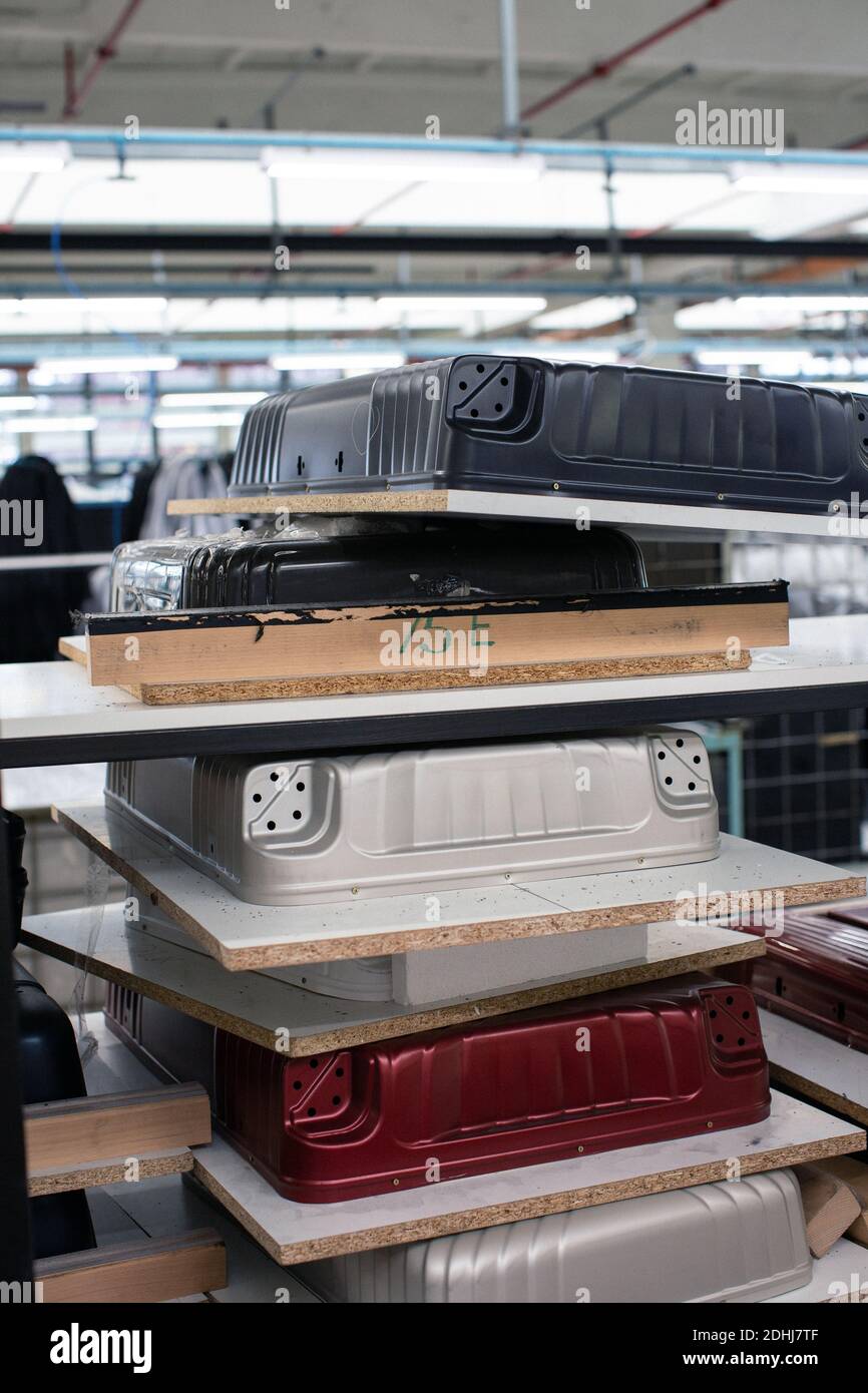 Nuovo stabilimento di assemblaggio di Samsonite a Szekszárd, vicino alla capitale ungherese, Budapest. Foto Stock