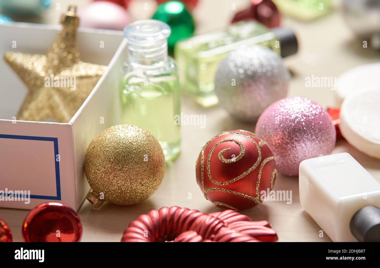 Set regalo decorativo di prodotti per la cura del corpo Foto Stock