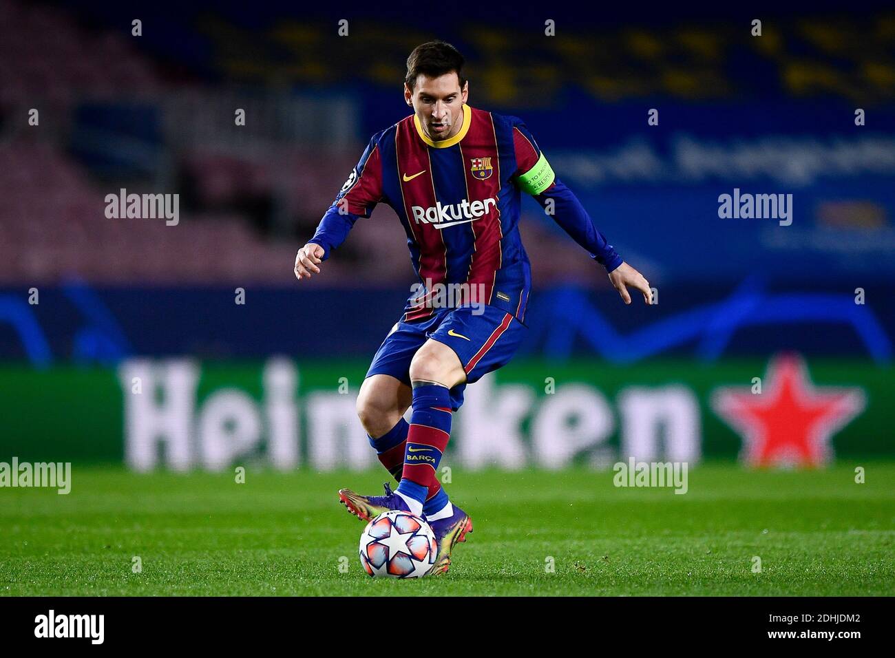 Barcellona, Spagna - 08 dicembre 2020: Lionel messi del FC Barcelona in azione durante la partita di calcio della UEFA Champions League G tra FC Barcelona e Juventus. La Juventus FC ha vinto nel 3-0 il FC Barcelona. Credit: Nicolò campo/Alamy Live News Foto Stock