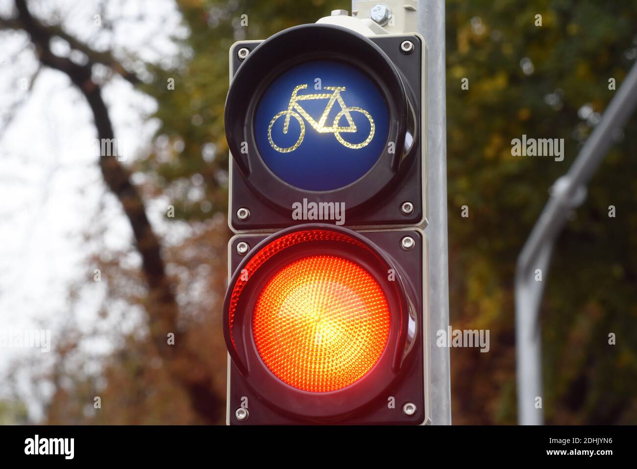 semaforo per ciclisti, misurazione della sicurezza nel traffico stradale Foto Stock