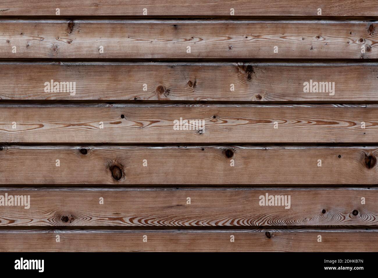 parete da legno disposto orizzontalmente tavole legno naturale pino Foto Stock