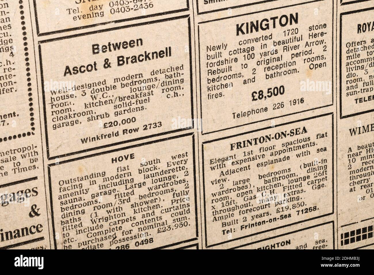La sezione proprietà di un'edizione 1976 del Times Giornale UK Foto Stock