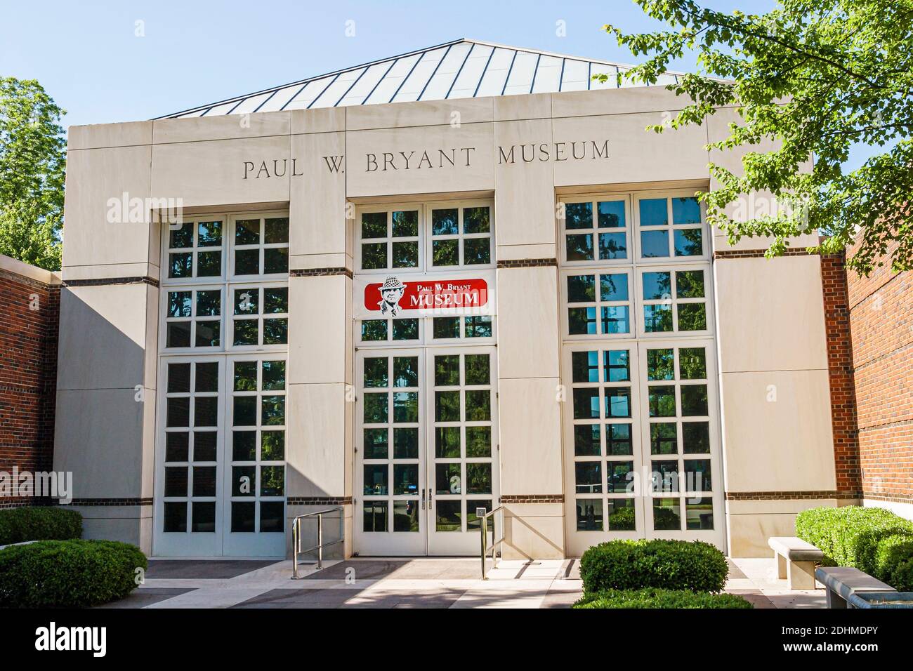 Tuscaloosa Alabama, Paul W. Bear Bryant Museum, allenatore University of Alabama college football, ingresso anteriore all'esterno, Foto Stock