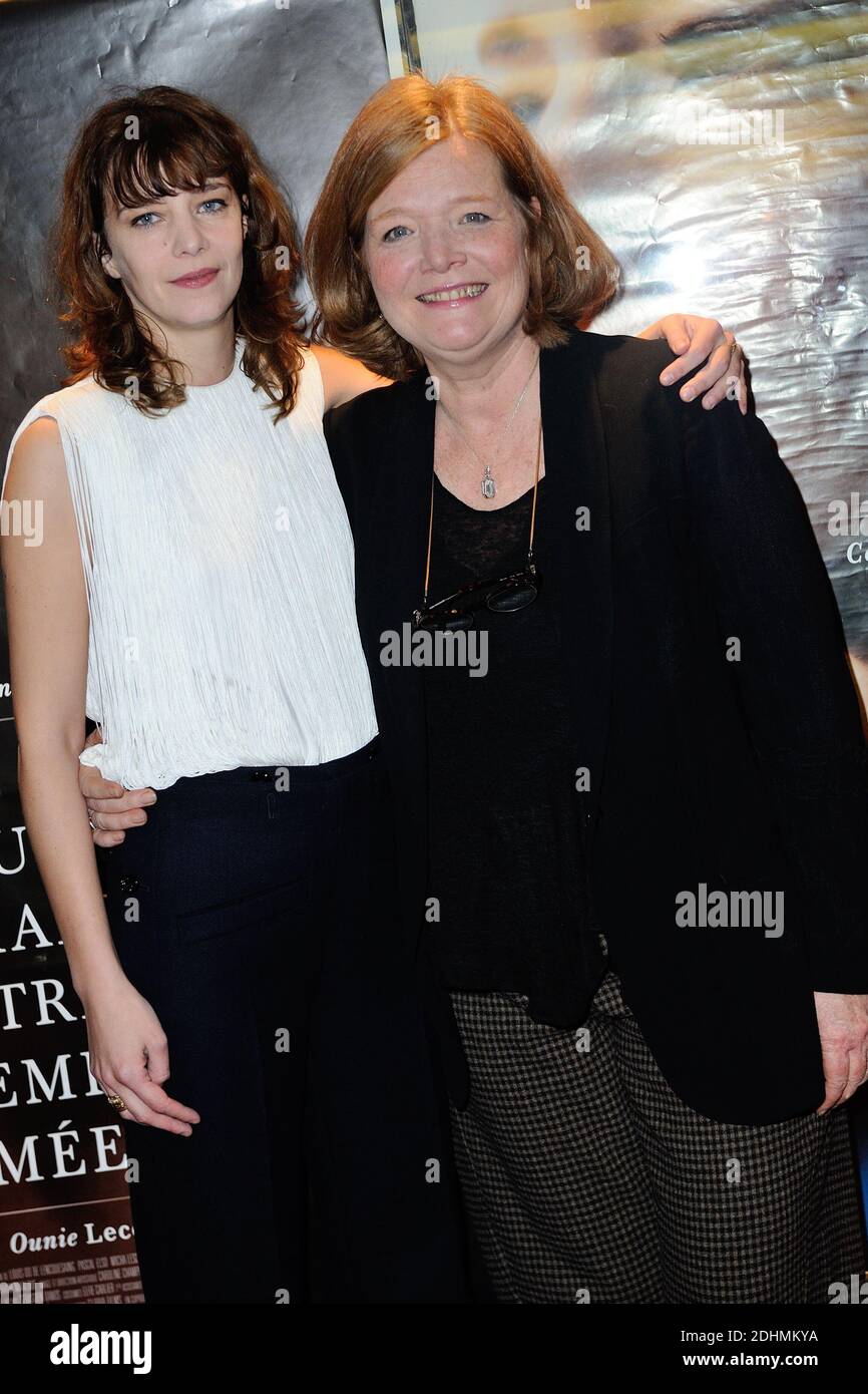 Celine Sallette et Anne Benoit assistent a la premiere du film 'JE Vous Souhaite d'Etre Follement Aimee' a l'UGC Cine Cite les Halles a Paris, France, le 04 Janvier 2016. Foto di Aurore Marechal/ABACAPRESS.COM Foto Stock