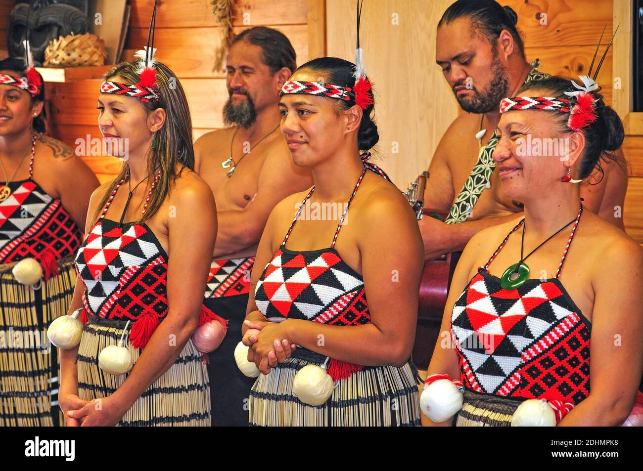 Maori concerto culturale, Whakarewarewa vivente villaggio termale, Rotorua, Baia di Planty Regione, Isola del nord, Nuova Zelanda Foto Stock