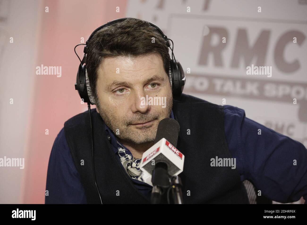 Esclusivo. Philippe Lellouche è intervistato da Brigitte Lahaie sulla radio RMC a Parigi, Francia, 10 marzo 2016. Foto di Jerome Domine/ABACAPRESS.COM Foto Stock