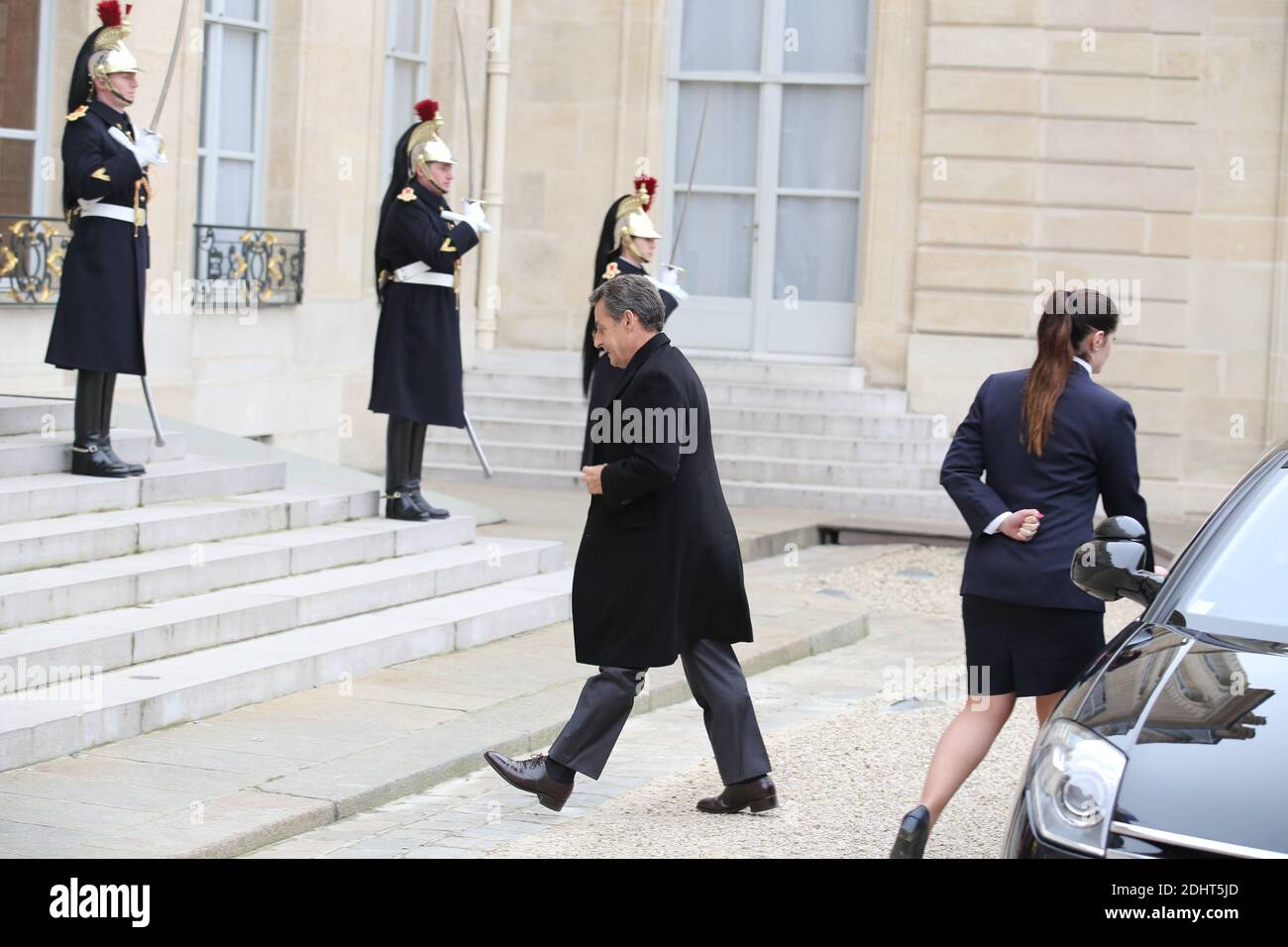 NICOLAS SARKOZY - ENTERTIEN AVEC GERARD LARCHER, PRESIDENT DU SENAT, NICOLAS SARKOZY, PRESIDENT DU PARTI LES REPUBLICAINS, CHRISTIAN JACOB, PRESIDENT DU GROUPE LES REPUBLICAINS A L'ASSEMBLEE NATIONALE, ET CATHERINE DEROCHE, VICE-PRESIDENTE DU GROUPE LES REPUBLICAINS, PARIS 22/01, AU/2016, LE ELYA, PARIS. Foto di Nasser Berzane/ABACAPRESS.COM Foto Stock