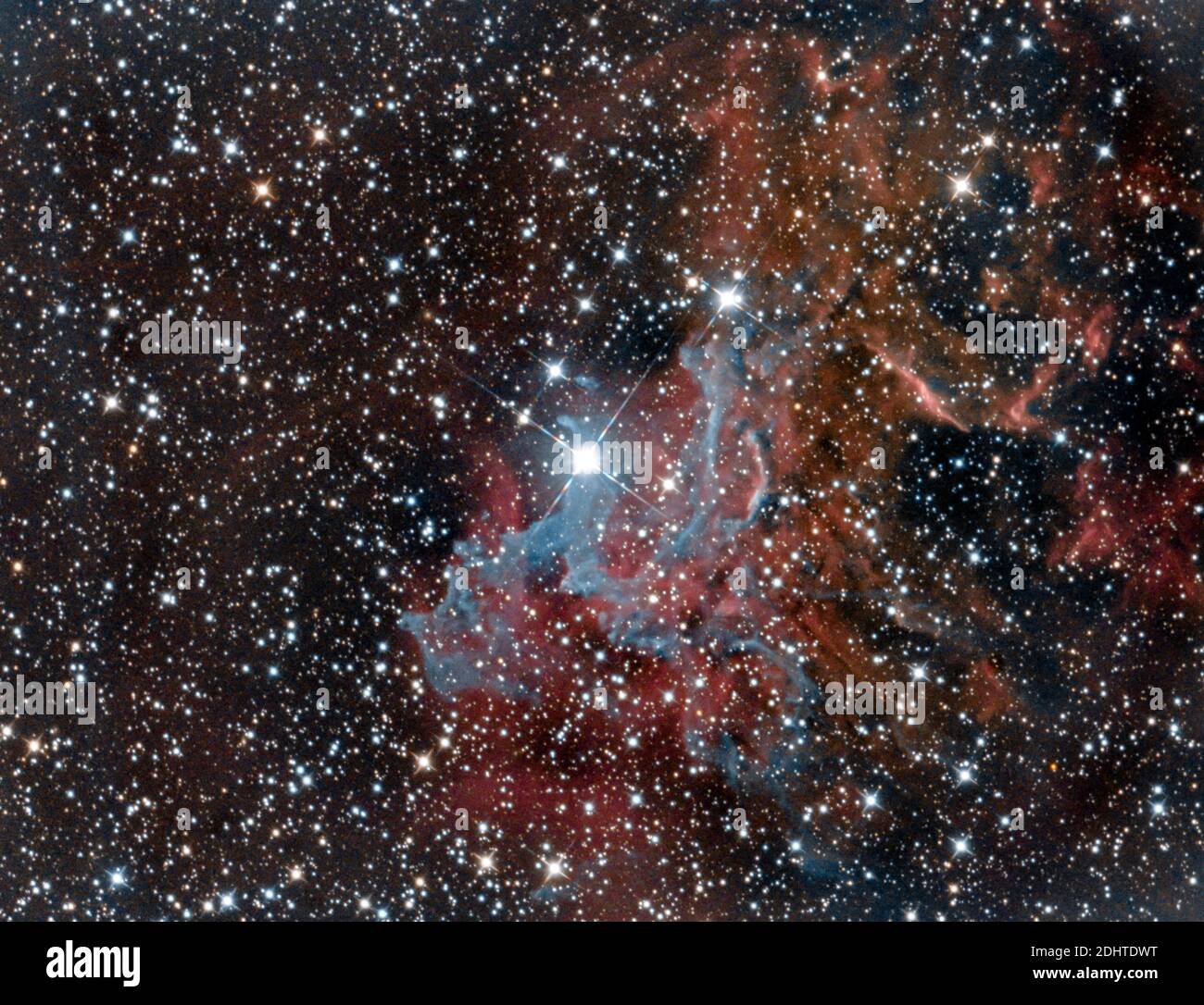 Nebola a stella fiammante (IC 405) Nella costellazione Auriga che giace ad una distanza di circa 1 500 anni luce dalla Terra e abouth 5 luce anni ca Foto Stock