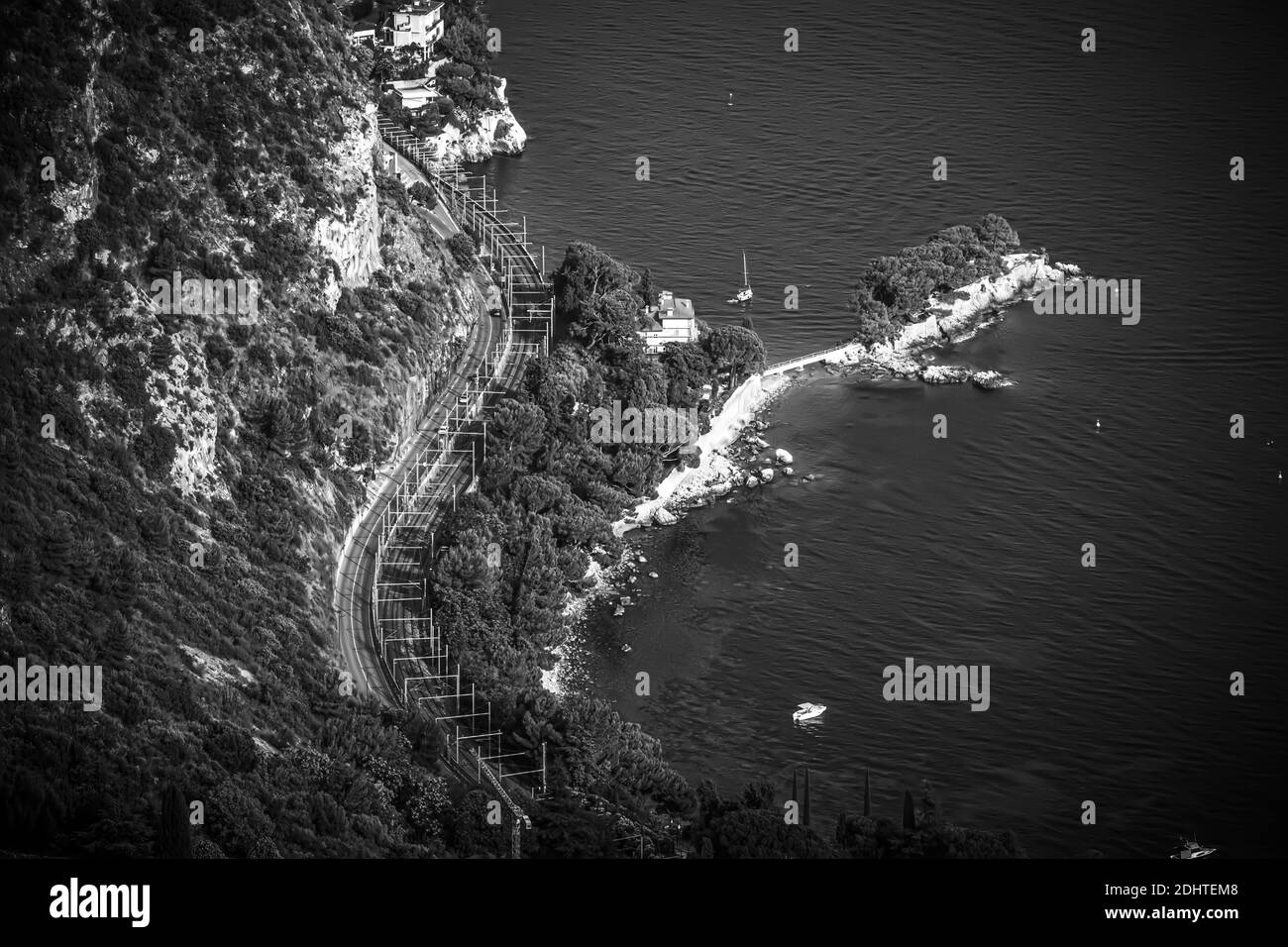 Le ripide scogliere lungo la Costa Azzurra in Francia Foto Stock